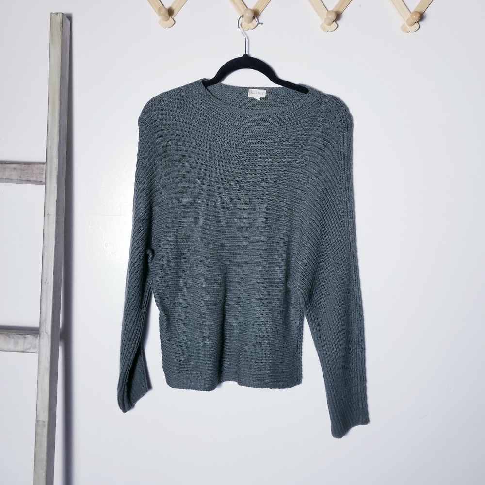 HEM & THREAD GREEN SWEATER SIZE SMALL
